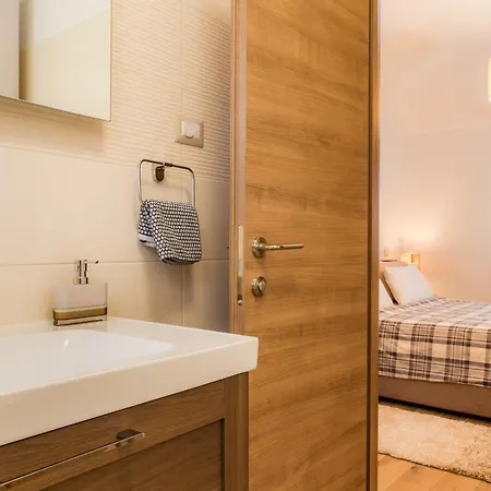 Roma Near Pula For 6 People With Private Pool *