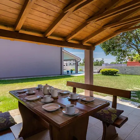 Roma Near Pula For 6 People With Private Pool 빌라 Jadreški