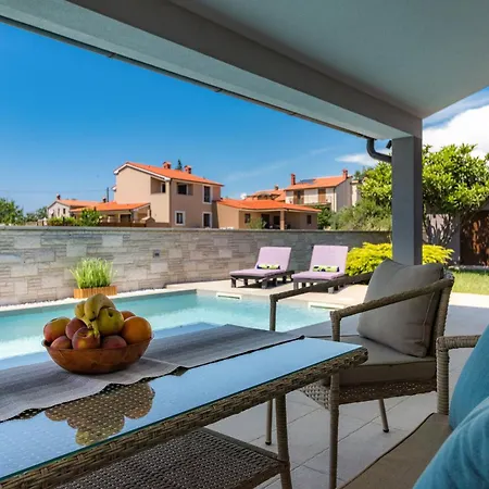 Roma Near Pula For 6 People With Private Pool Jadreški