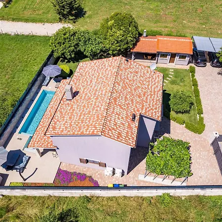Roma Near Pula For 6 People With Private Pool *