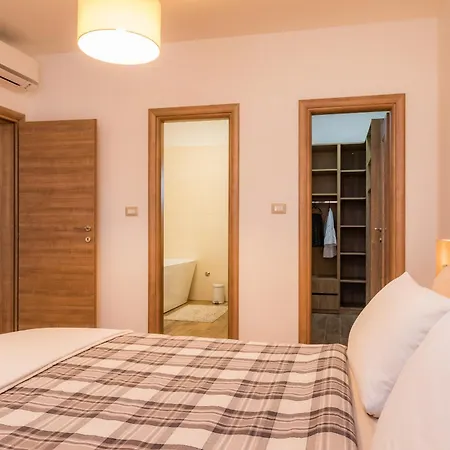Villa Roma Near Pula For 6 People With Private Pool