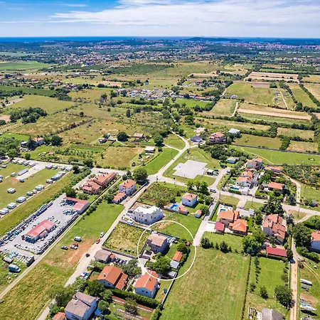 Вилла Roma Near Pula For 6 People With Private Pool